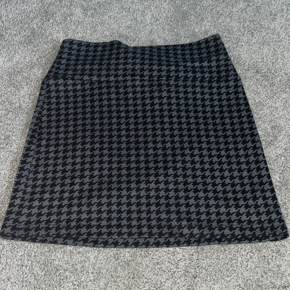 black and grey patterned shirt